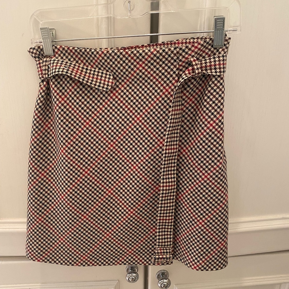 H&M Houndstooth skirt